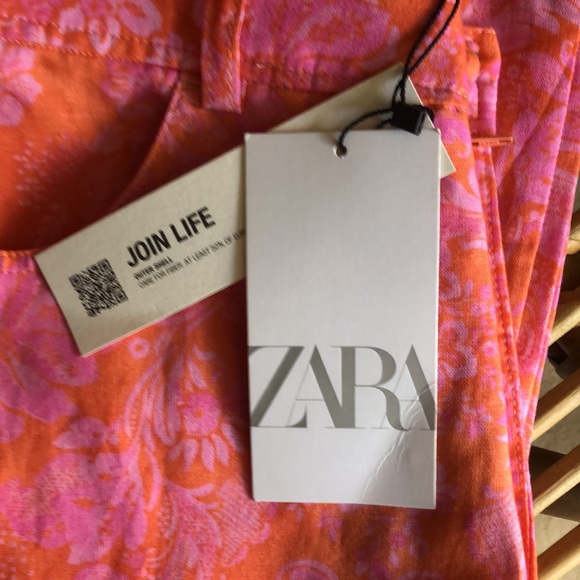 Zara cotton/linen summer lightweight floral pants. 4 pocket zipBright fun floral - Picture 9 of 12
